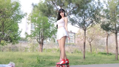 4K]한강 롤러스케이트 도전기/커피스타킹/ローラースケート かわいい挑戦/Sexy model tries roller skating(모델민한나,룩북)