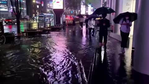 Record rain in S. Korea triggers fatal floods in Seoul