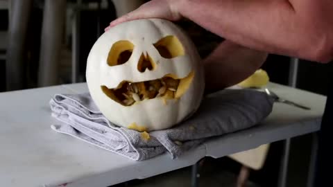 EASY scary pumpkin in a pumpkin CARVING