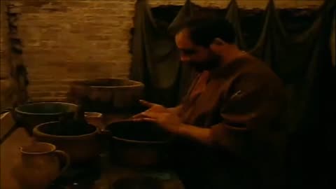 Come si fabbricavano le monete in una zecca medievale DOCUMENTARIO tutti gli stati che hanno l'euro coniano OGNI ANNO monete da collezione d'oro,d'argento o altro che hanno valore nominale solo nello stato che le emette