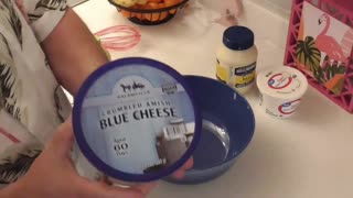 How to make bleu cheese dressing