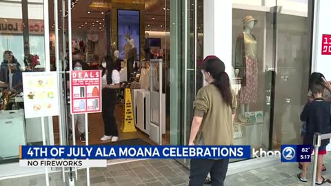 Fourth of July at Ala Moana Center_ No fireworks but plenty of deals