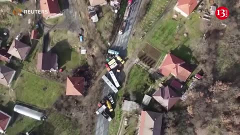 Serbs have blocked roads in northern Kosovo with trucks - drone footage