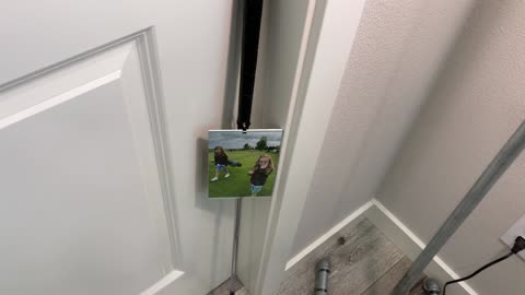 Golf Club Picture Hanger!