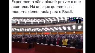 Experimenta não aplaudir para sentir toda a democracia chinesa.