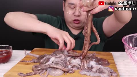 Mukbang [ Eating Raw ] Octopus King