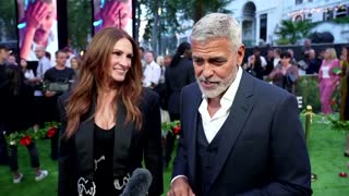 Clooney and Roberts star in first rom-com together