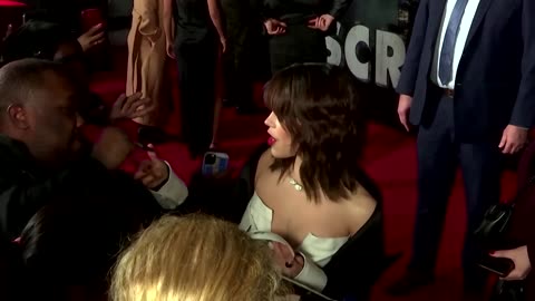 Jenna Ortega, Courteney Cox on 'Scream VI' red carpet