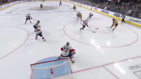 FLA@VGK: Dorofeyev scores goal against Sergei Bobrovsky