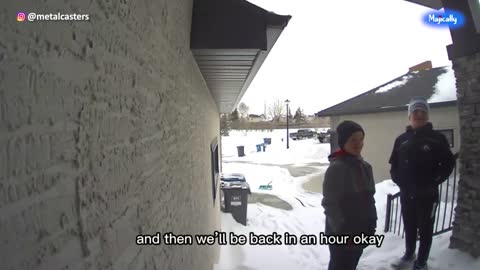 Young entrepreneurs get excited about _rich people_ paying them to shovel snow in adorable moment