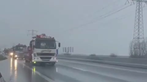 Hundreds of Dutch truck drivers head to Rotterdam for a major demonstration for freedom