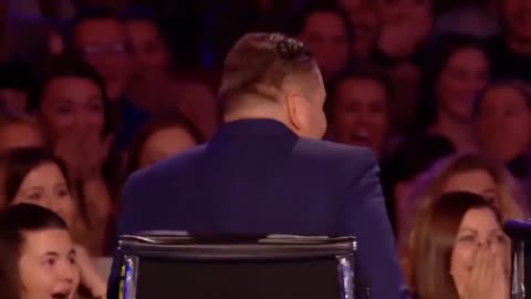 BEST JOKE EVER ON BGT - AMANDA HOLDEN BURN