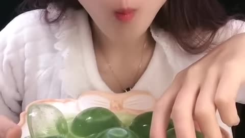 ASMR MUKBANG ICE EATING SOUNDS