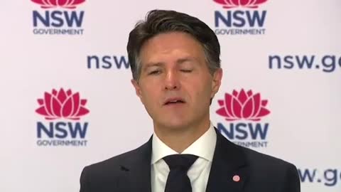 Australian Minister takes the Covid-19 vaccination and gives himself Bell's Palsy