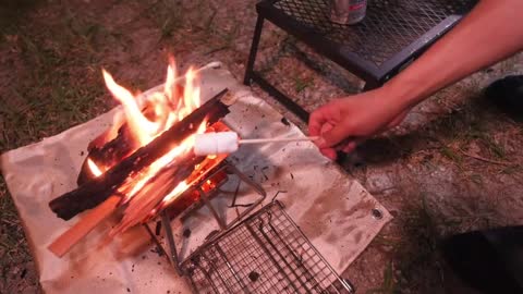 Single person outdoor picnic, barbecue and camping should be simple. No tents or sleeping on the car