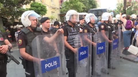 Turkish police break up Istanbul Pride march, detain over 150 | AFP