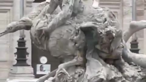 Italian police explain that the fountain in Piazza della Repubblica in Rome is not a swimming pool.