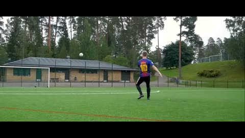 How to Curve the Ball | Shoot like MESSI