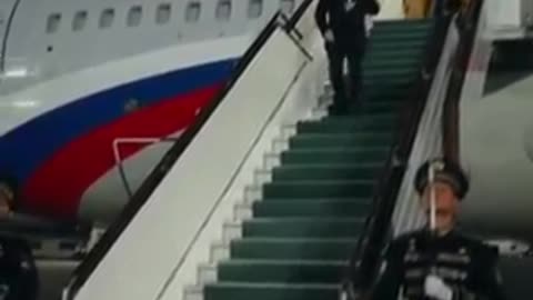 #Uzbekistan Putin has arrived in Uzbekistan -> IT/EN
