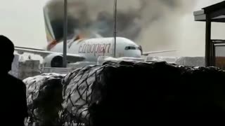 Avión de carga de Ethiopian se incendió en el aeropuerto de Shanghái