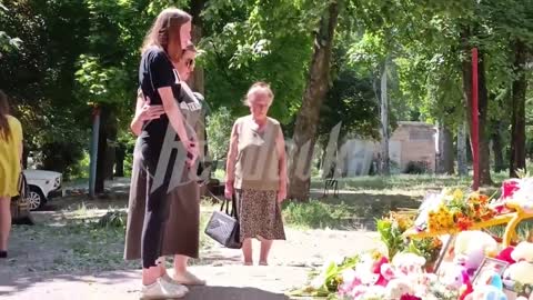 in Makeyevka, where 2 boys got killed, locals organized a spontaneous memorial