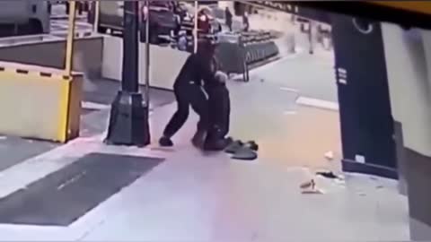 Very sweet video of man helping man