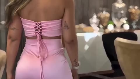 Pink Perfection- Fashion Hacks for Beautiful Ladies in Pretty Pink Dresses