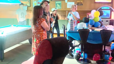 🤠🎶🎙 KARAOKE NIGHT at The Roadhouse! - Yes, the audio isn't the greatest, but