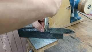 Making a Knife from an Old Saw | It Floats!