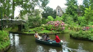 NETHERLANDS summer in Giethoorn