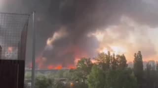 Enormous blaze engulfs shopping mall in Polish capital