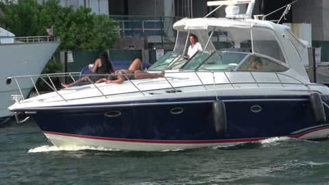 Babes just like to shake it on boats in Miami - Big G guys having good time !!! Trump Covd Jab