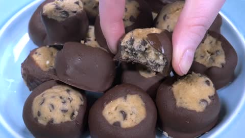 Delicious recipes! Cookie dough buckeyes