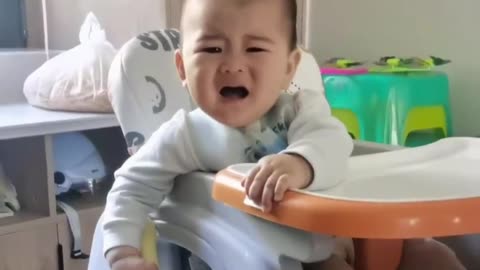 Don't try to laugh, you can't stop, funny videos, funny kids, funny baby