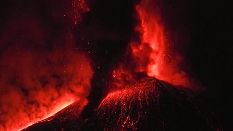 Etna banged