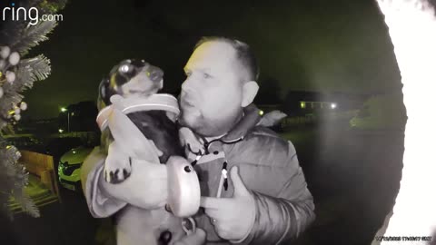 Man Improvises Oompa Loompa Song For His Dog