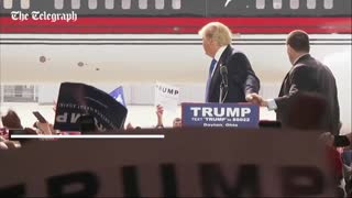 Donald Trump Gets Angry and Wanna Figth with a Protester