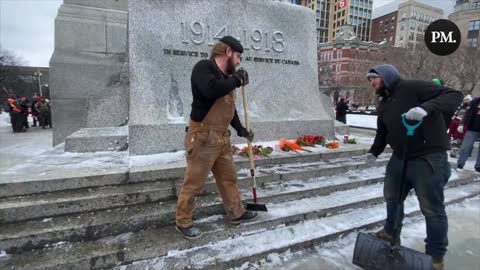 Veteran DEFENDS Memorial OTTAWA