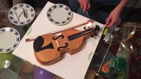 best cake-violin ever