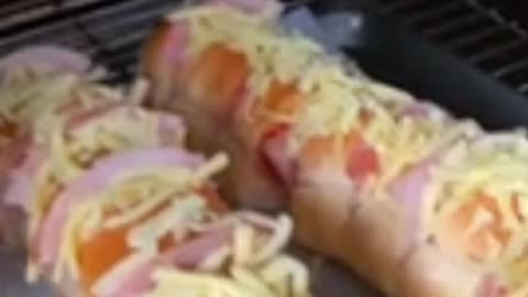 Viral. Shorts. Trending. Hawaiian garlic bread pizza, simple but marvelous