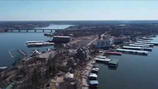 DJI Mini 2 Flying at Lake of the Ozarks 4k