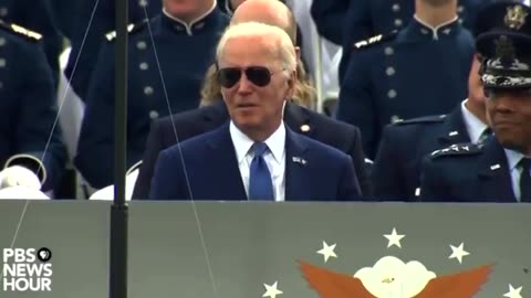 Remember that USAF commencement address? Biden fell off the stage, just before the “17” minute mark.