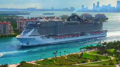The worlds largest cruise big ship