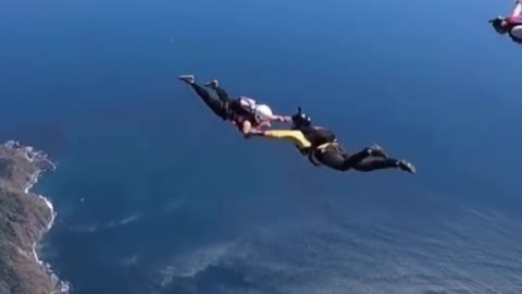 How to do high -altitude skydiving and collision