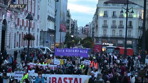 Spain: Protesters in Madrid rally against rising electricity costs - 28.10.2021