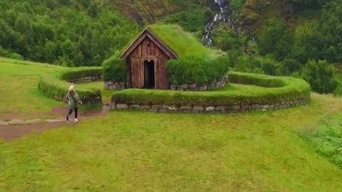 🇮🇸 Icelandic turf houses were the product of a difficult climate