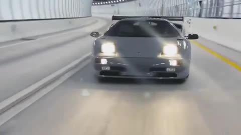 Lamborghini Diablo SV in motion