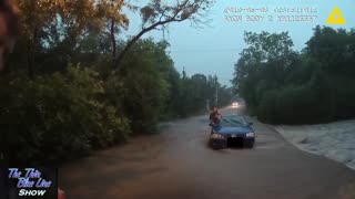 🚨Water Rescue - Austin PD Saves 3 People & A Dog Just Before Vehicle Goes Off Bridge