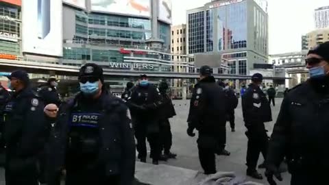 Live Assaults, Arrests, Illegal Seizure of Property & Theft By Toronto Police Service In Dundas Square