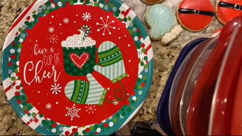 How to Pack Christmas Cookie Trays!